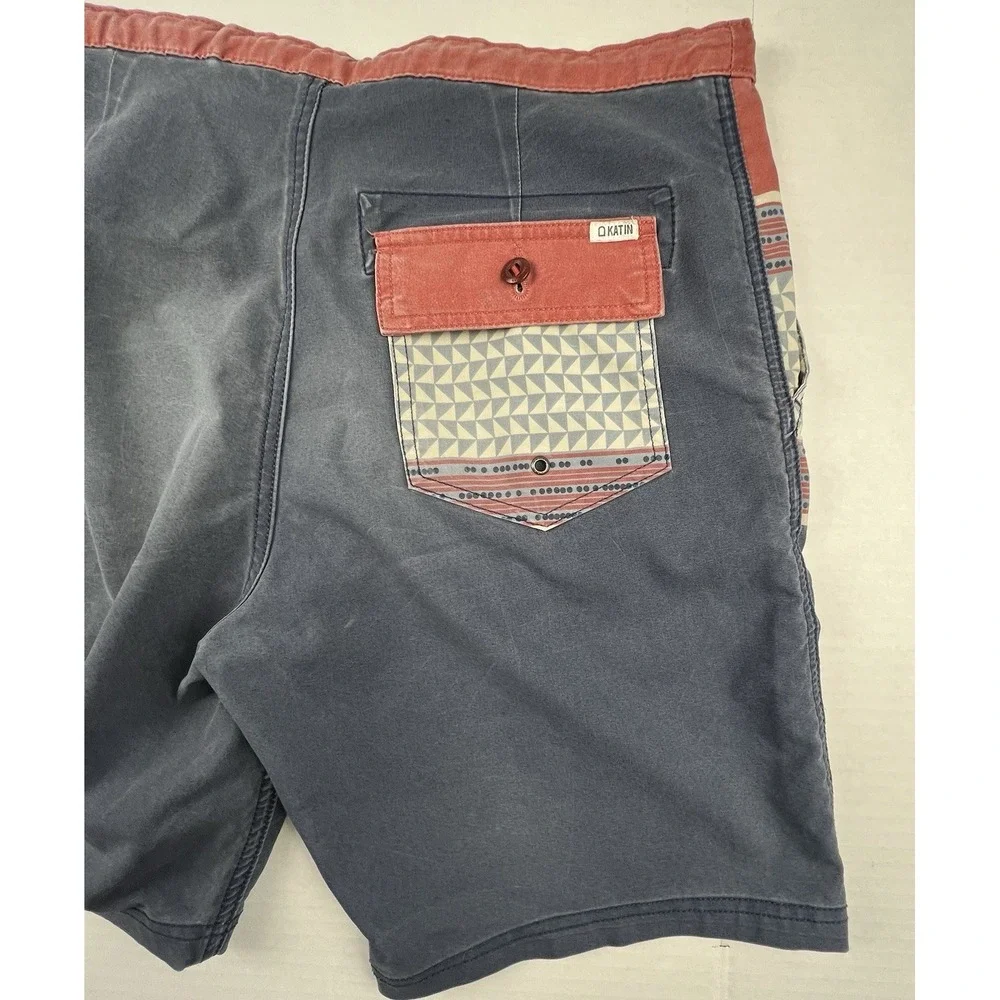 KATIN Mens Board Shorts Size 32 Blue Red Geometric Surf Swim Beach Coastal